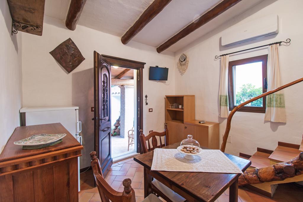 Casa Vacanze San Pantaleo Villa Eksteriør bilde